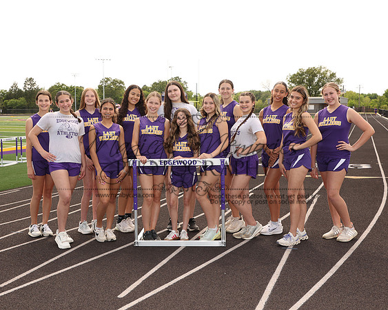 7th girls track 2957